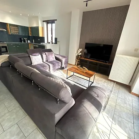 Aux Portes Du Marche Holiday home *